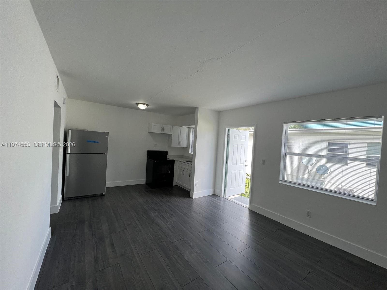 2150 NW 24th St, Miami FL 33142 — 9