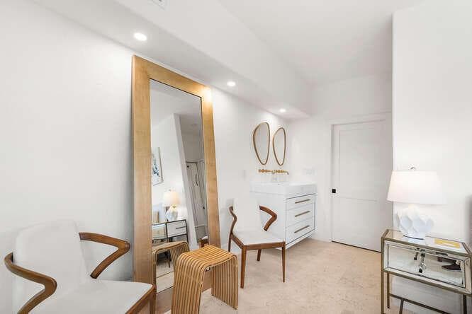 7820 Hawthorne Avenue, Miami Beach FL 33141 — 17