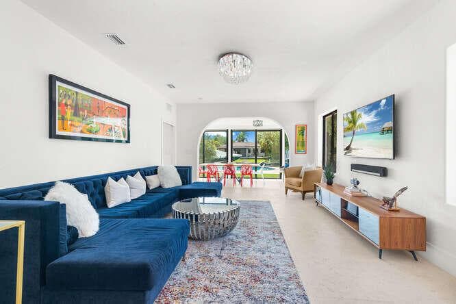 7820 Hawthorne Avenue, Miami Beach FL 33141 — 1