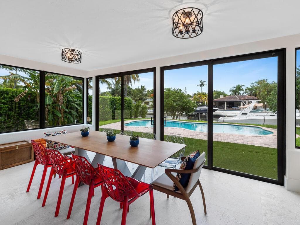 7820 Hawthorne Avenue, Miami Beach FL 33141 — 9