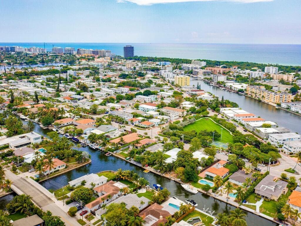 7820 Hawthorne Avenue, Miami Beach FL 33141 — 34