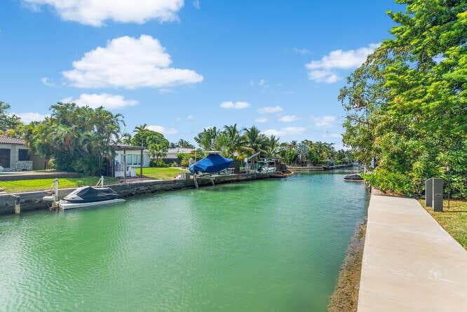 7820 Hawthorne Avenue, Miami Beach FL 33141 — 51
