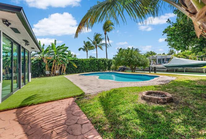 7820 Hawthorne Avenue, Miami Beach FL 33141 — 48