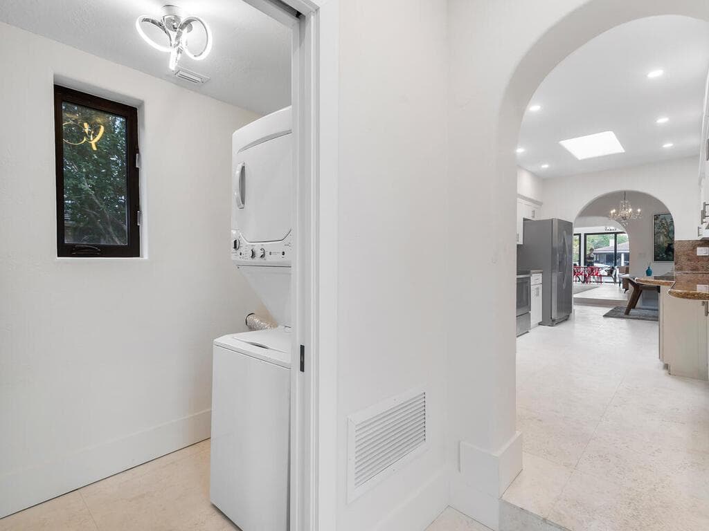 7820 Hawthorne Avenue, Miami Beach FL 33141 — 21