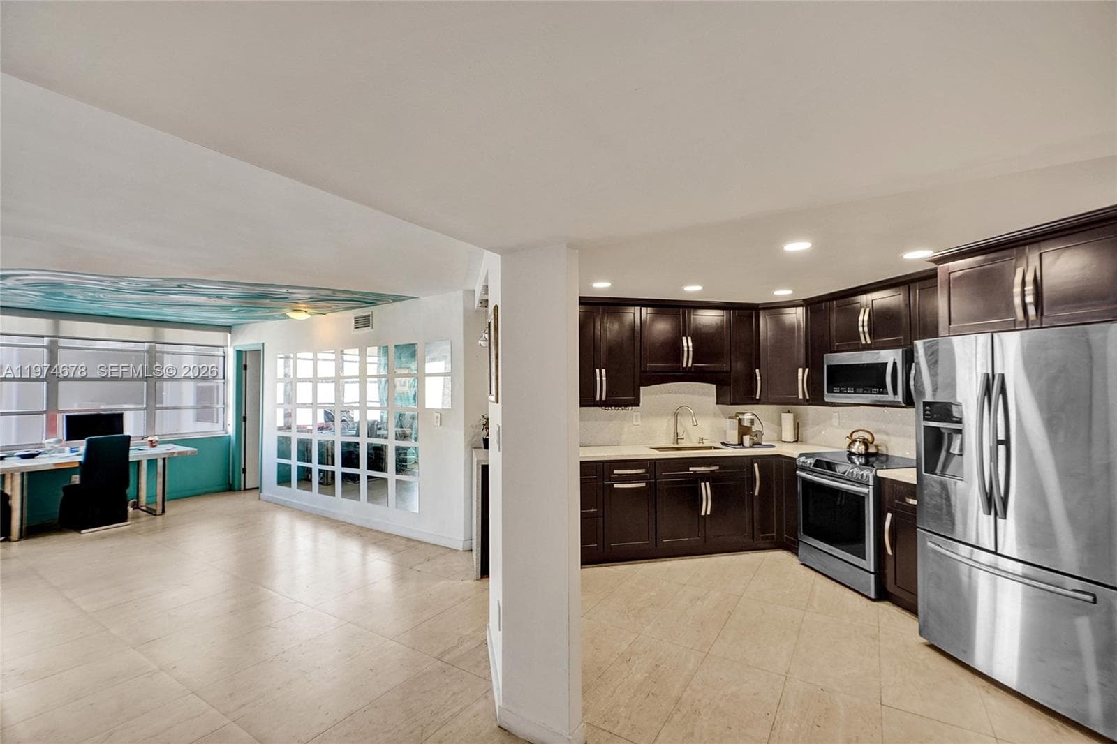 2750 NE 183rd St # 406, Aventura FL 33160 — 3