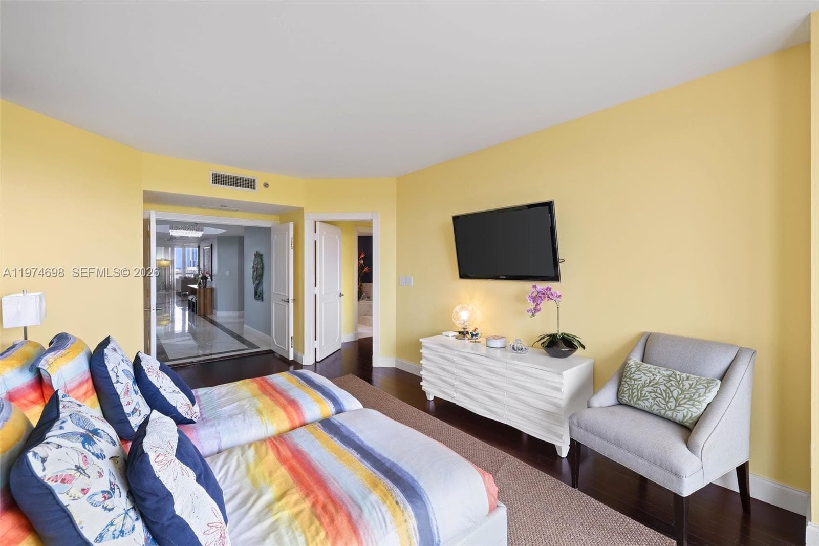 2600 Island Blvd # 1006, Aventura FL 33160 — 37