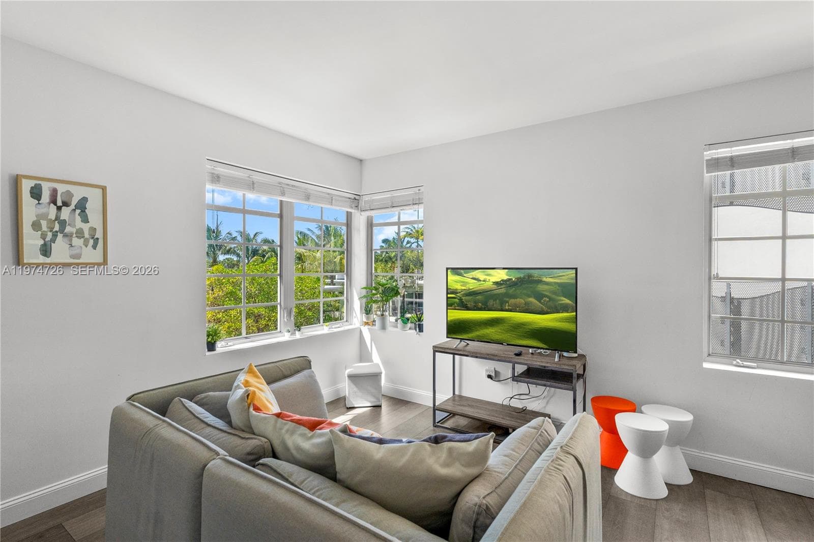 435 21st St # 318, Miami Beach FL 33139 — 1