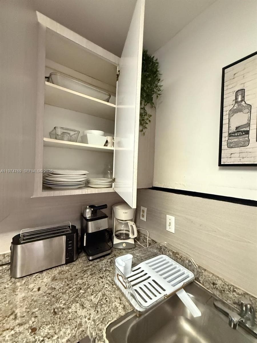3660 NE 166th St # 212, North Miami Beach FL 33160 — 7