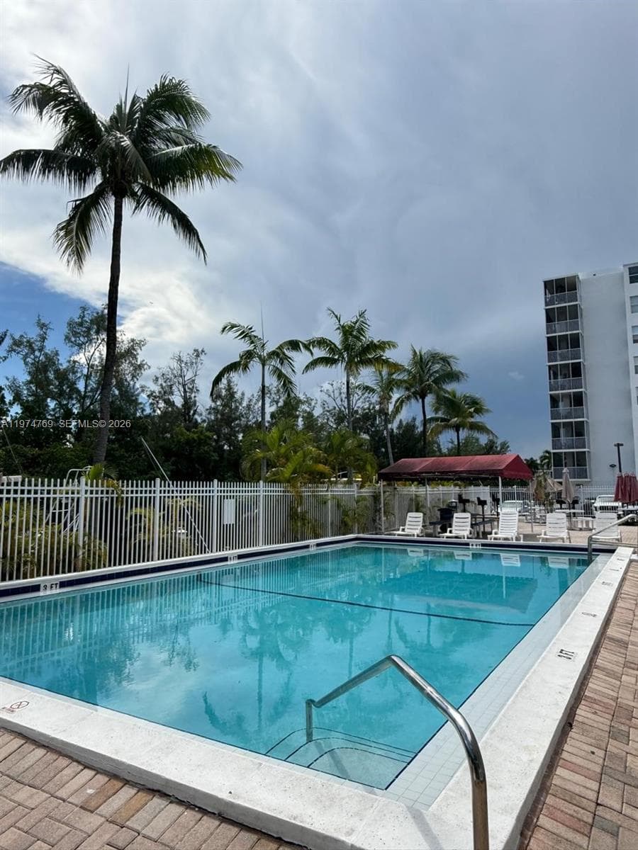 3660 NE 166th St # 212, North Miami Beach FL 33160 — 30