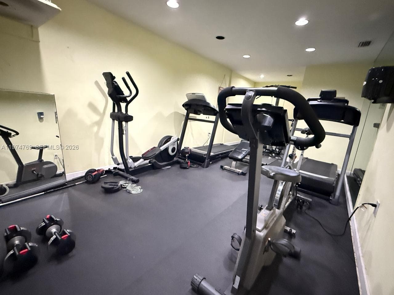 3660 NE 166th St # 212, North Miami Beach FL 33160 — 34
