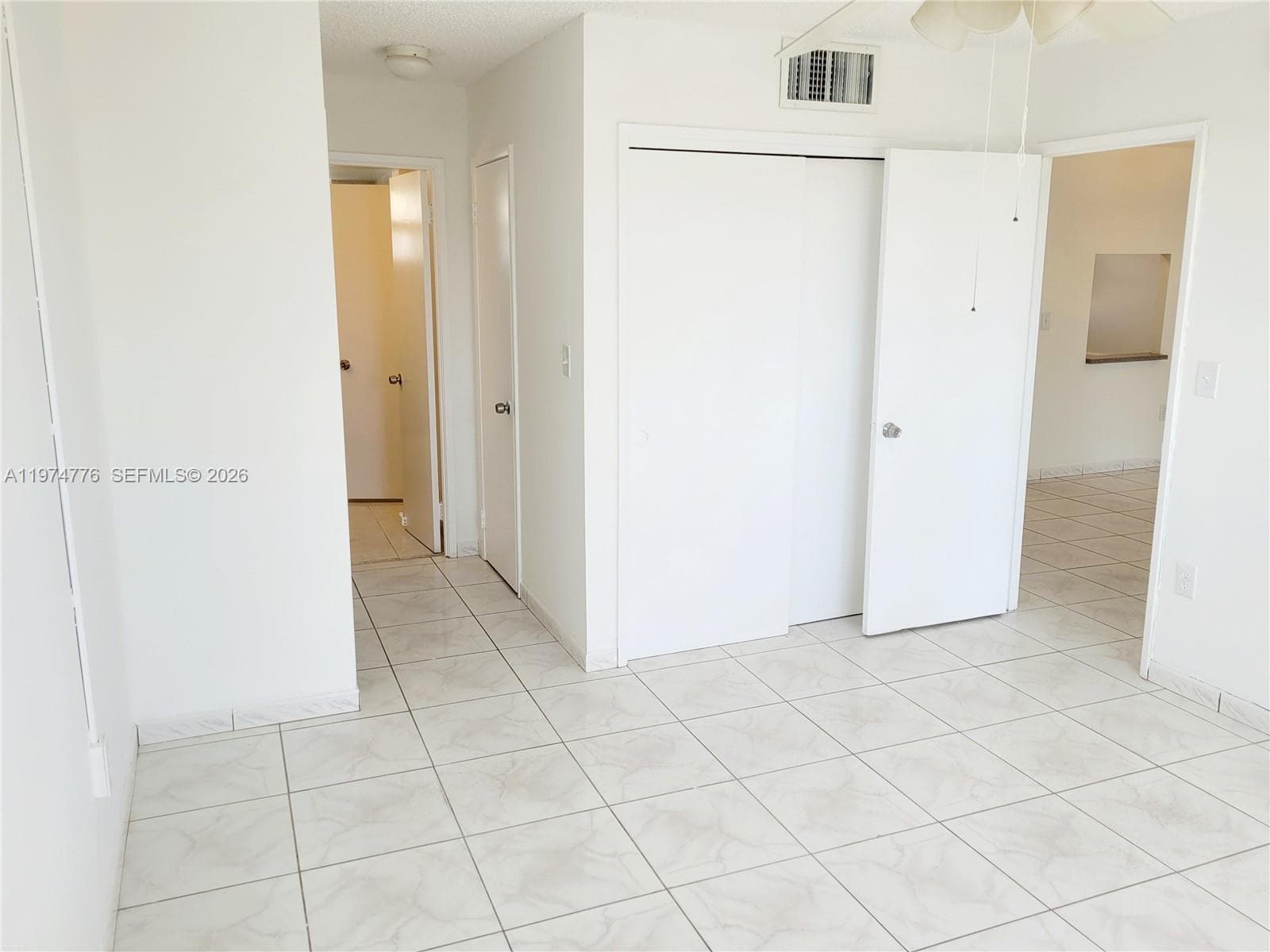 1700 NE 191st St # 402, Miami FL 33179 — 11