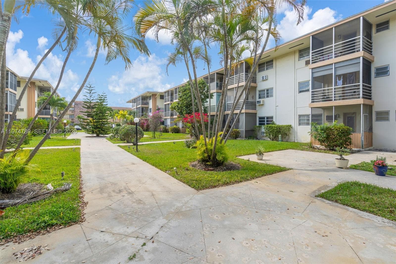 17050 NE 14th Ave # 106, Miami FL 33162 — 18
