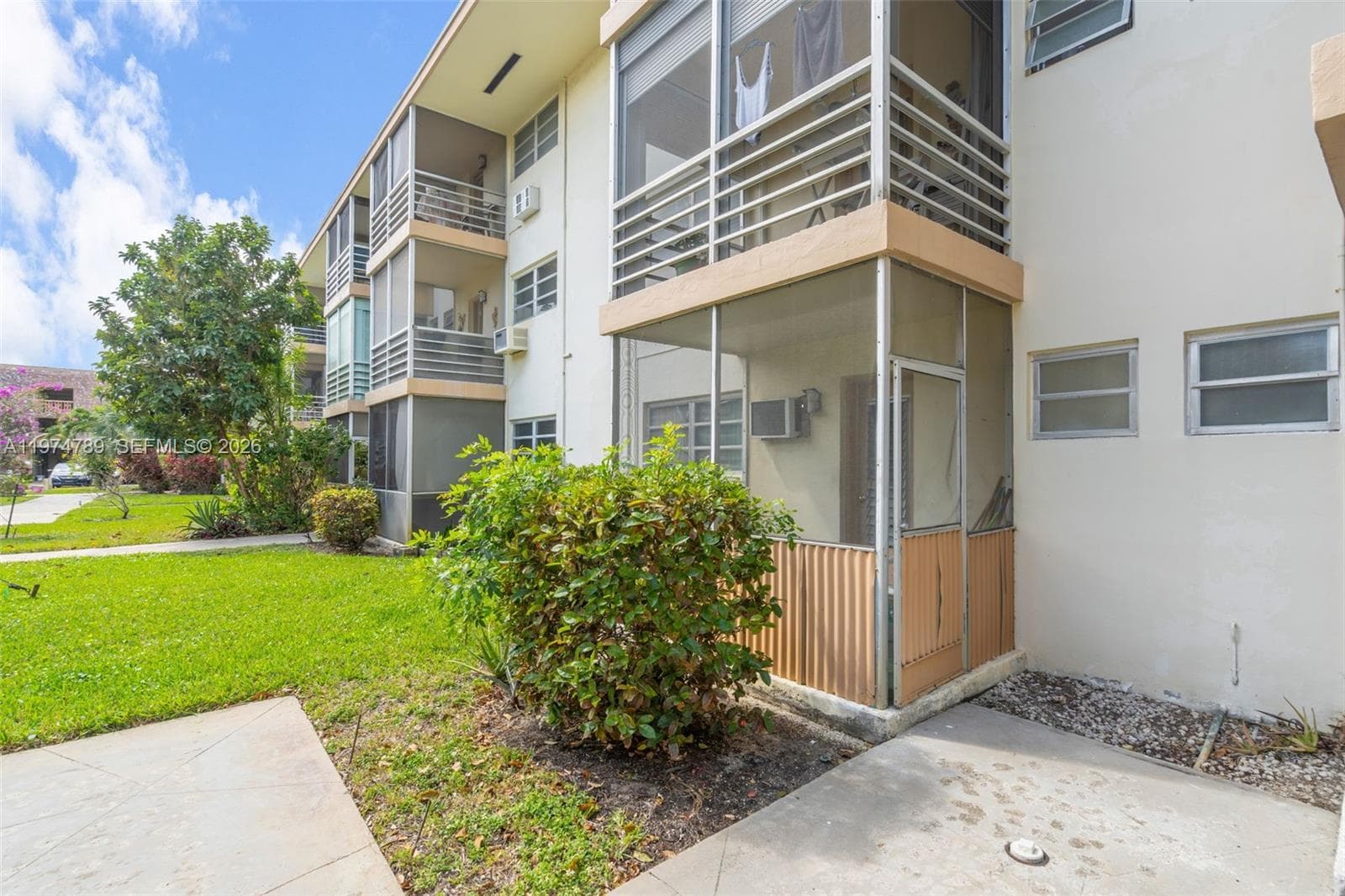 17050 NE 14th Ave # 106, Miami FL 33162 — 19