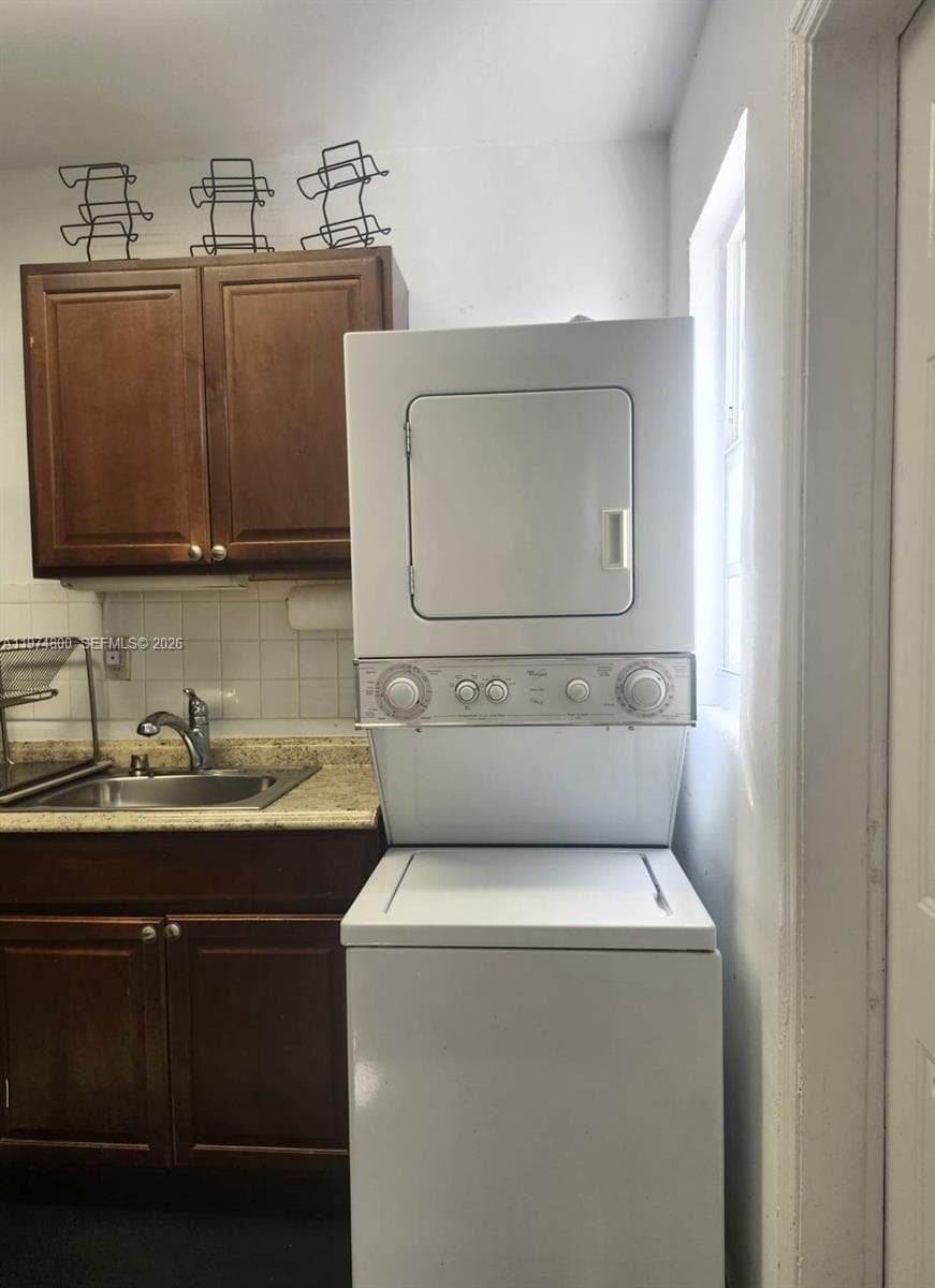 11220 NE 11th Pl # 11220, Biscayne Park FL 33161 — 14
