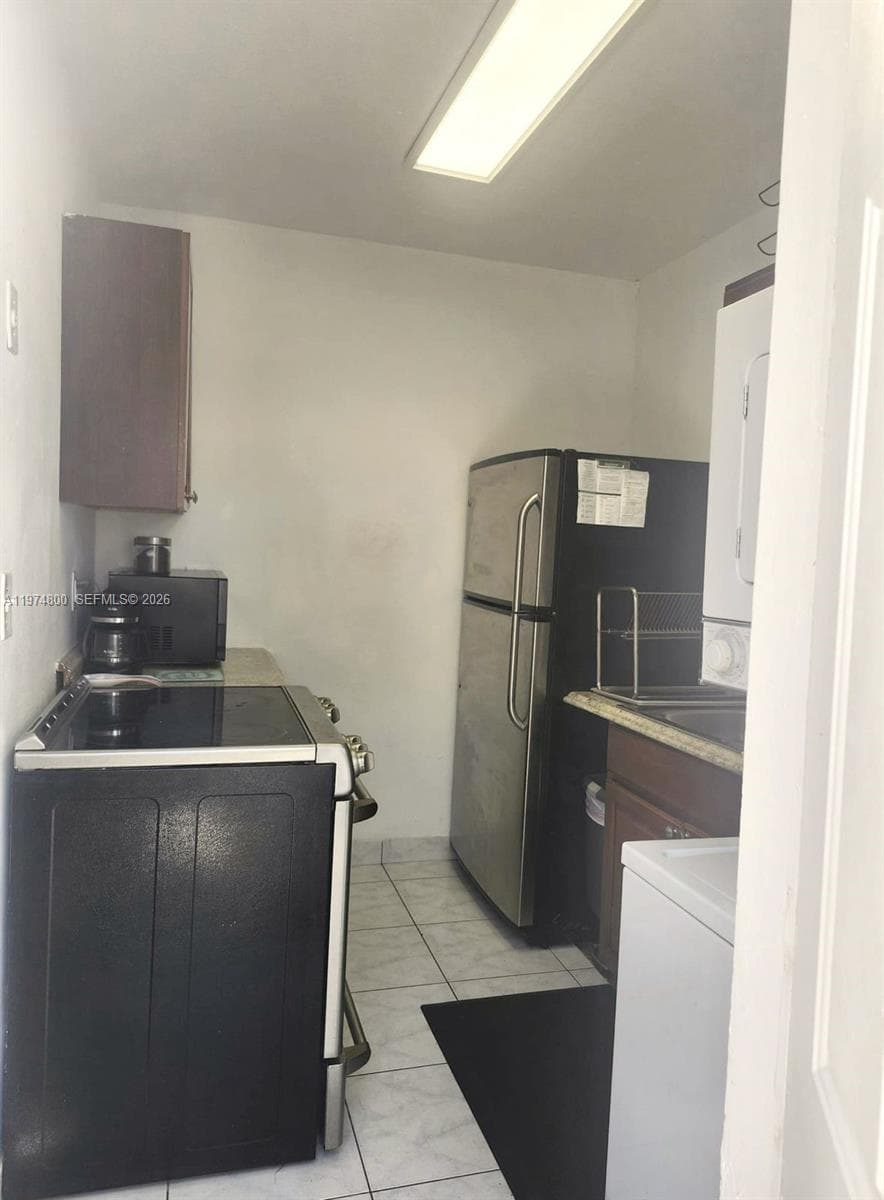 11220 NE 11th Pl # 11220, Biscayne Park FL 33161 — 11
