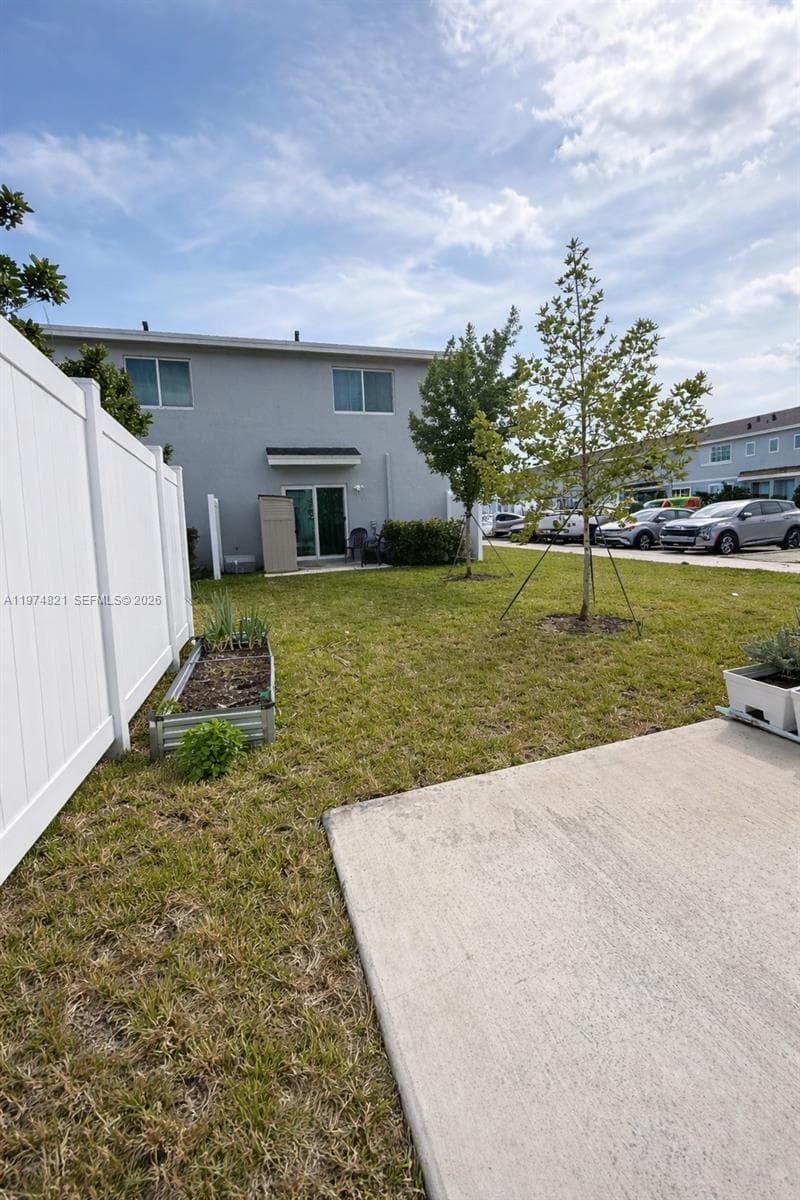 1081 NW 5th St, Florida City FL 33034 — 13