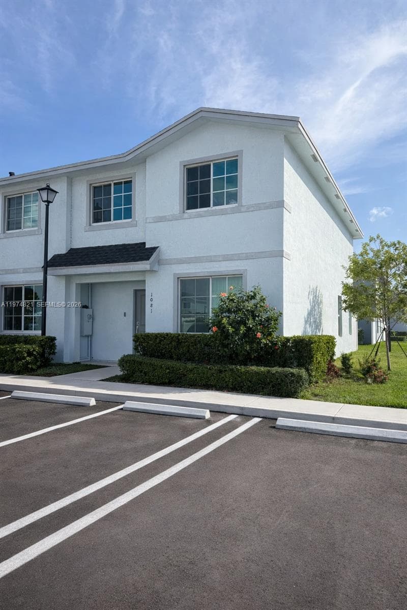 1081 NW 5th St, Florida City FL 33034 — 1