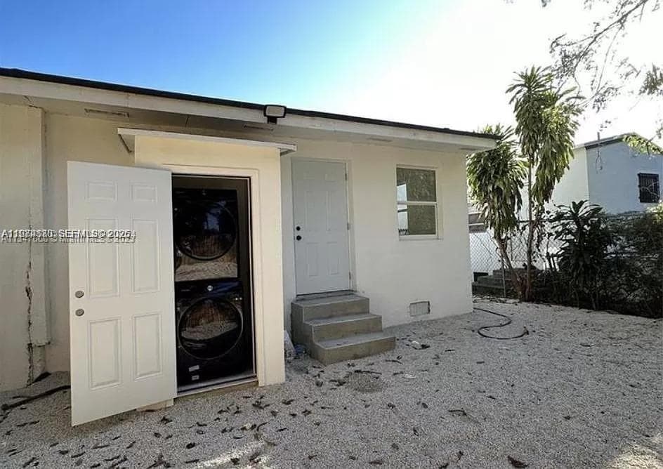 101 NW 68th Ter, Miami FL 33150 — 4