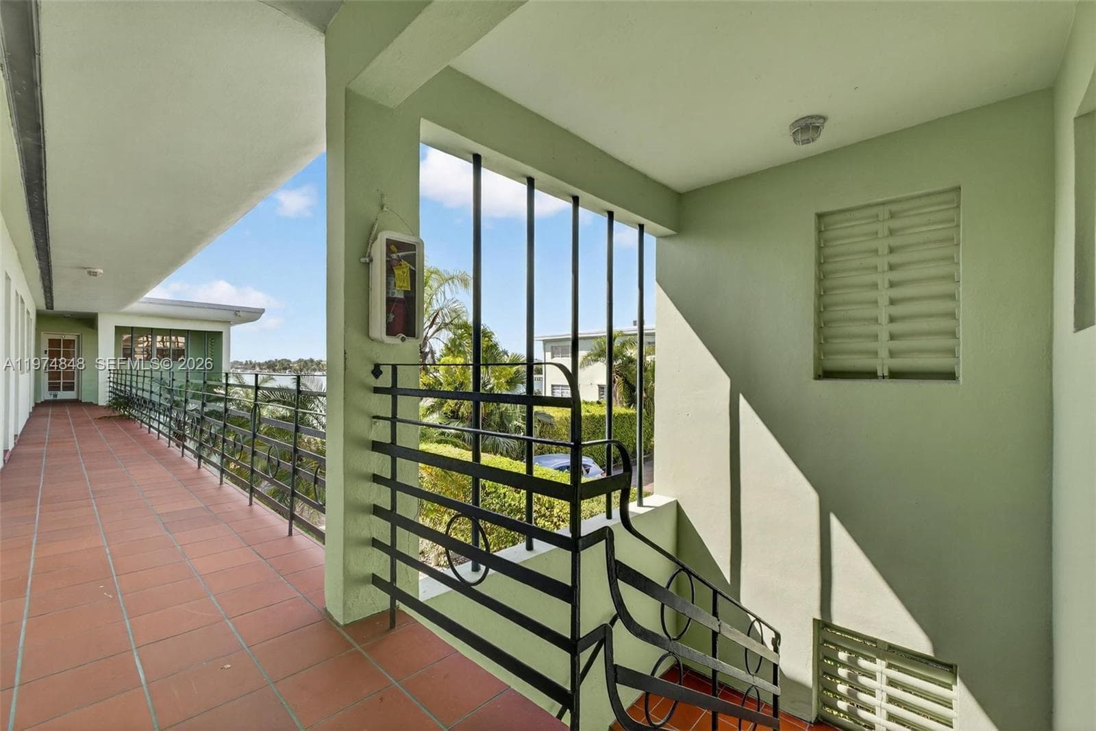 8600 Byron Ave # 9, Miami Beach FL 33141 — 26