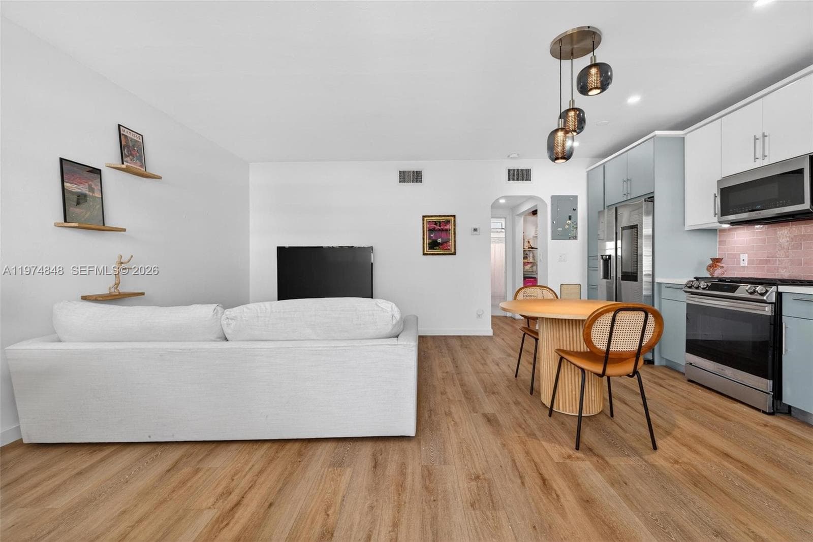8600 Byron Ave # 9, Miami Beach FL 33141 — 11