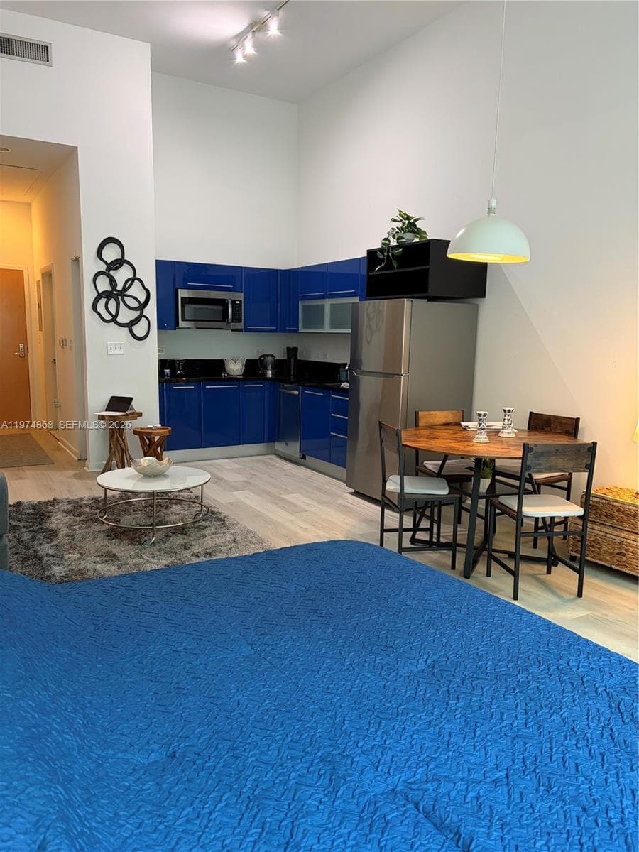 244 Biscayne Blvd # 341, Miami FL 33132 — 6