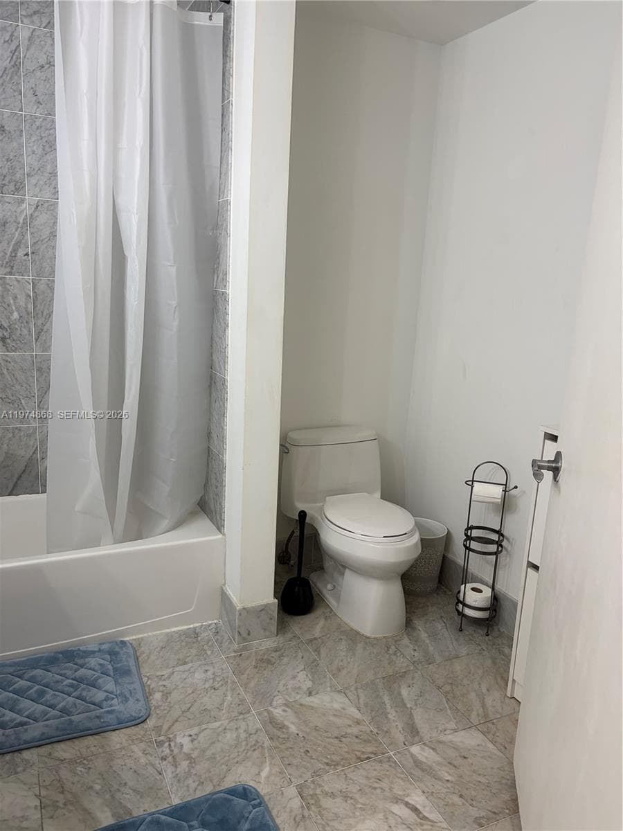 244 Biscayne Blvd # 341, Miami FL 33132 — 17