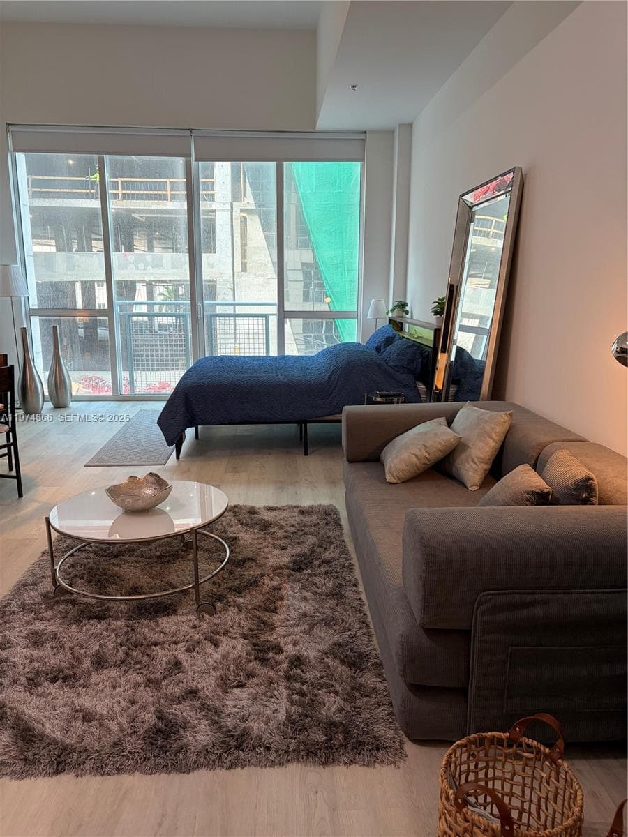 244 Biscayne Blvd # 341, Miami FL 33132 — 3