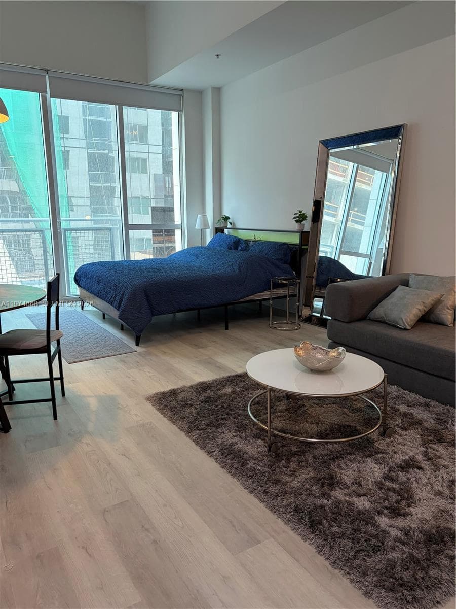 244 Biscayne Blvd # 341, Miami FL 33132 — 19