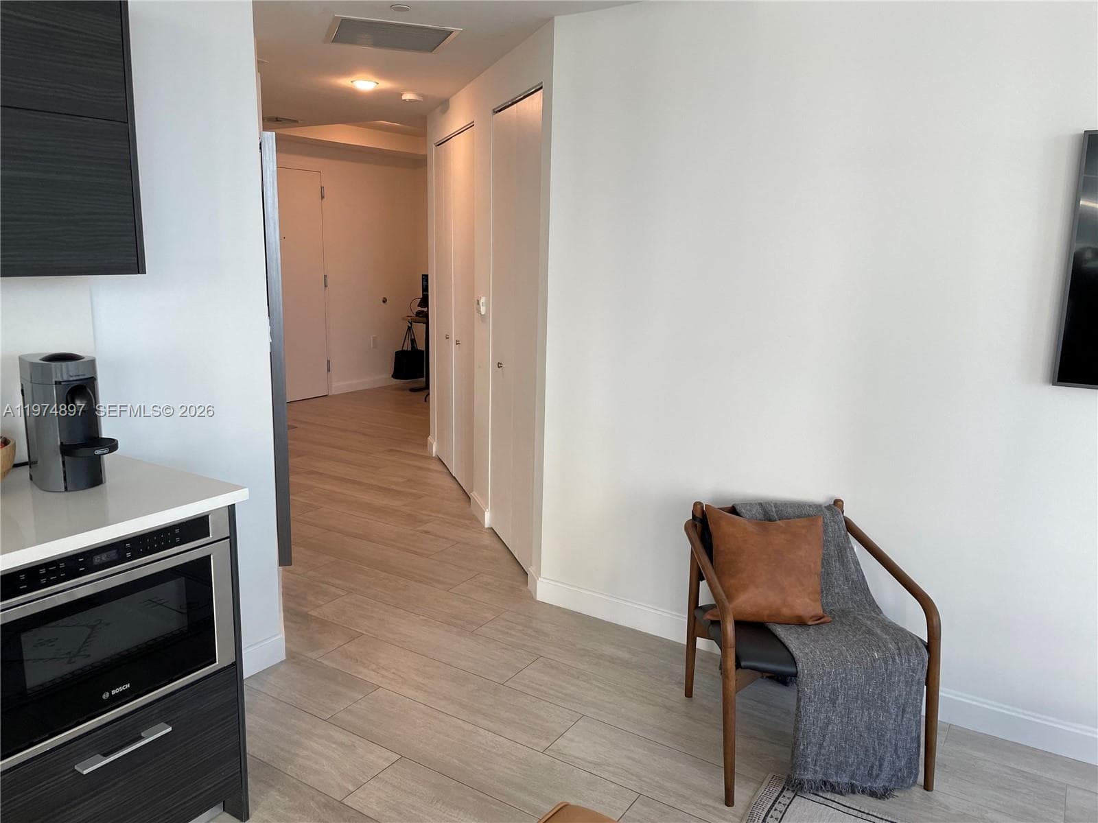 45 SW 9th St # 1206, Miami FL 33130 — 9