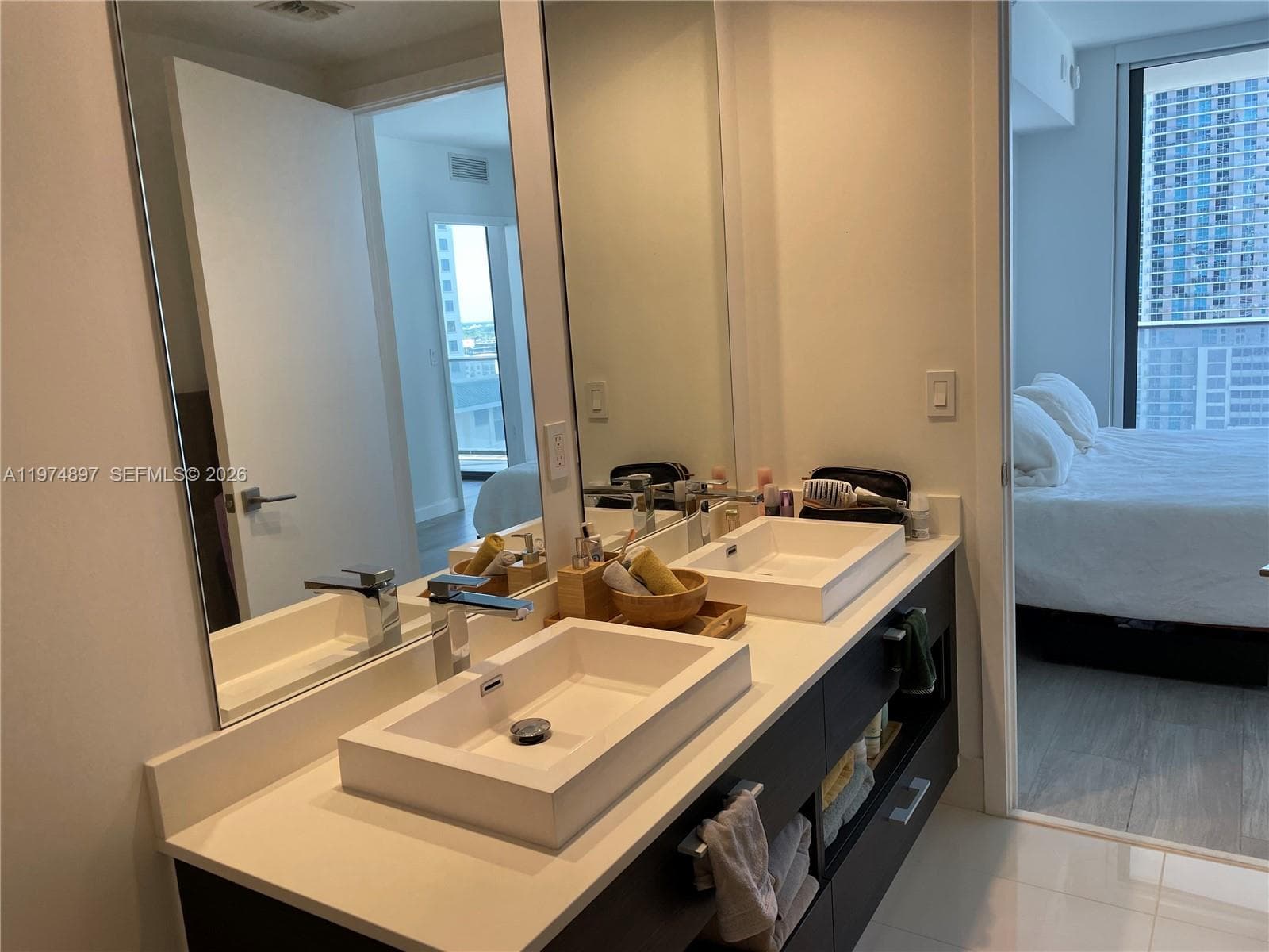 45 SW 9th St # 1206, Miami FL 33130 — 24