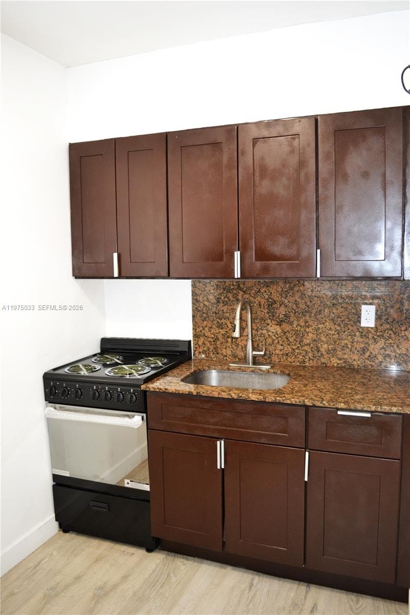 1035 SW 4th St # 3, Miami FL 33130 — 6