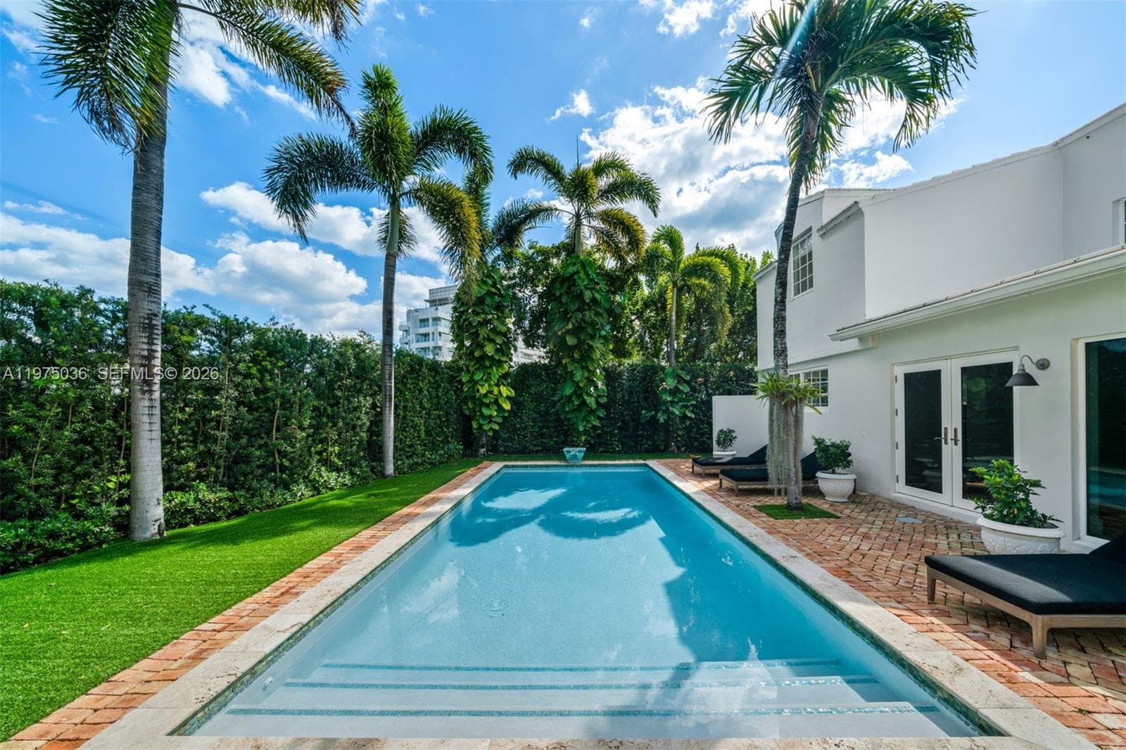 939 W 47th Ct, Miami Beach FL 33140 — 46