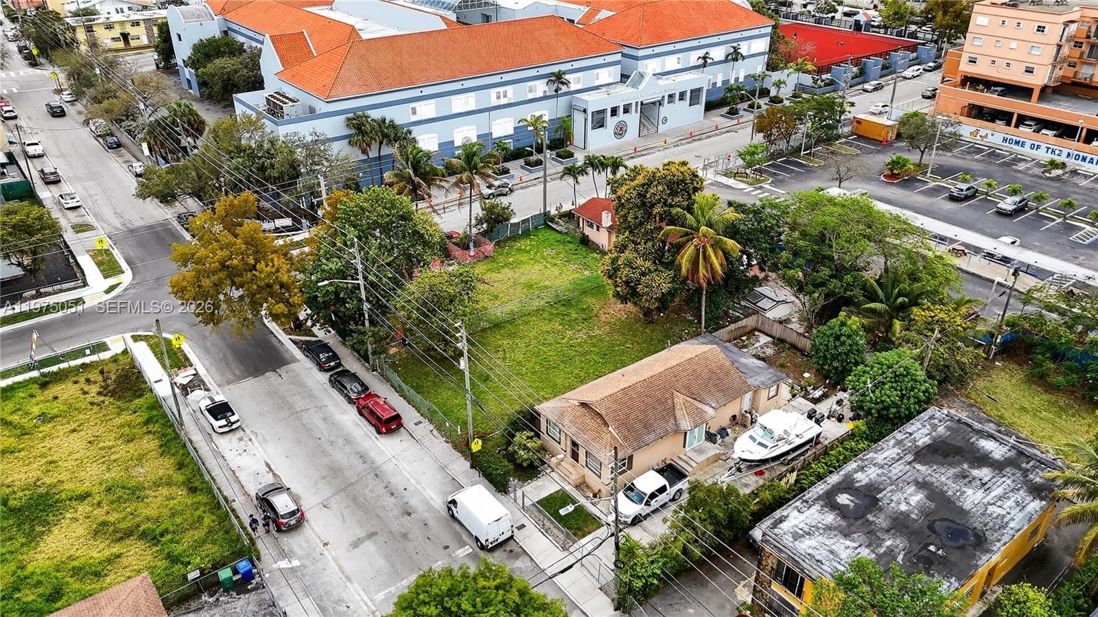 136 sw 11th Ave, Miami FL 33130 — 10
