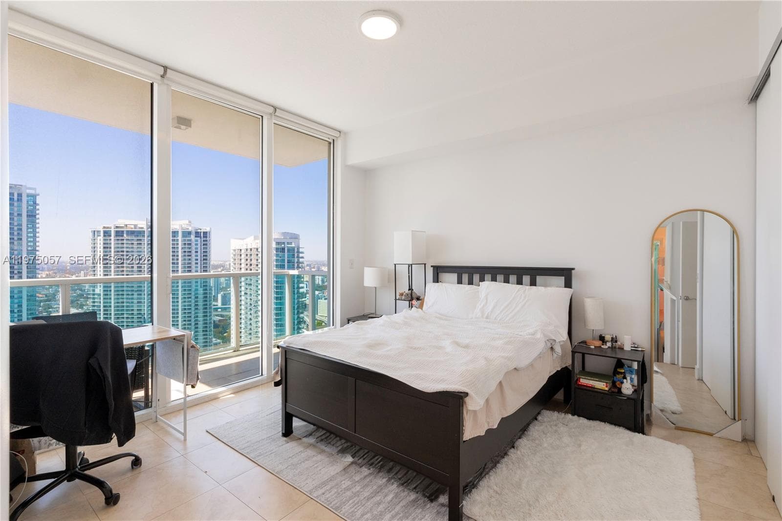 31 SE 5th St # 4121, Miami FL 33131 — 14
