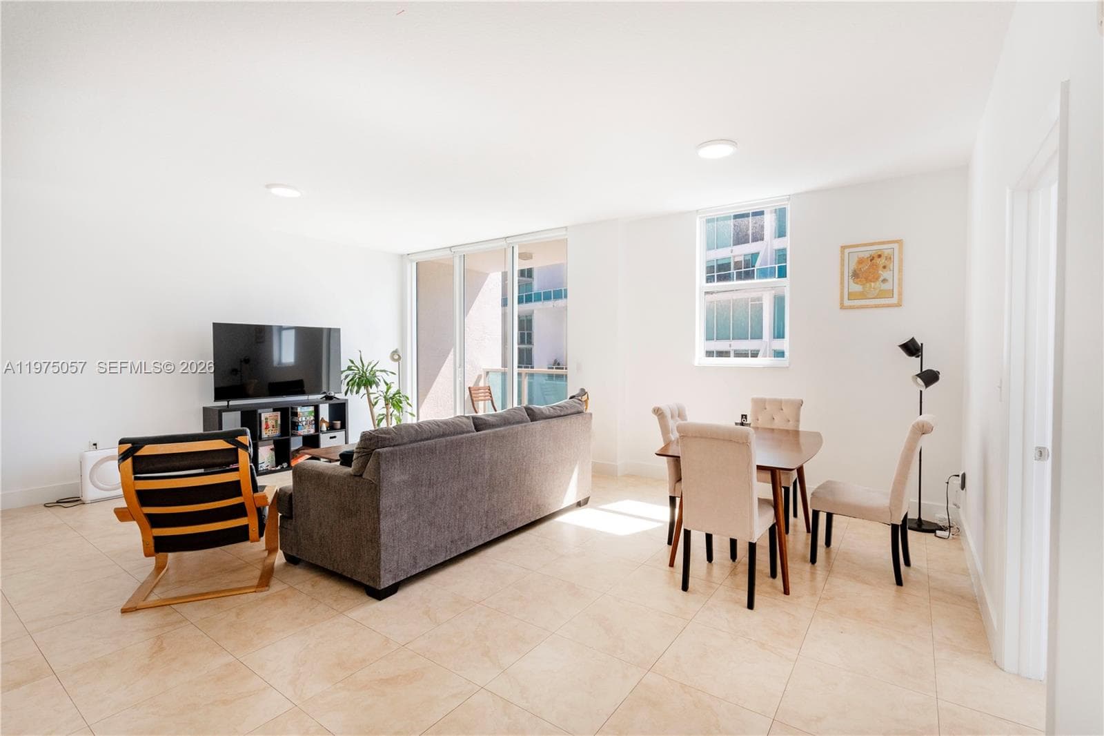 31 SE 5th St # 4121, Miami FL 33131 — 4