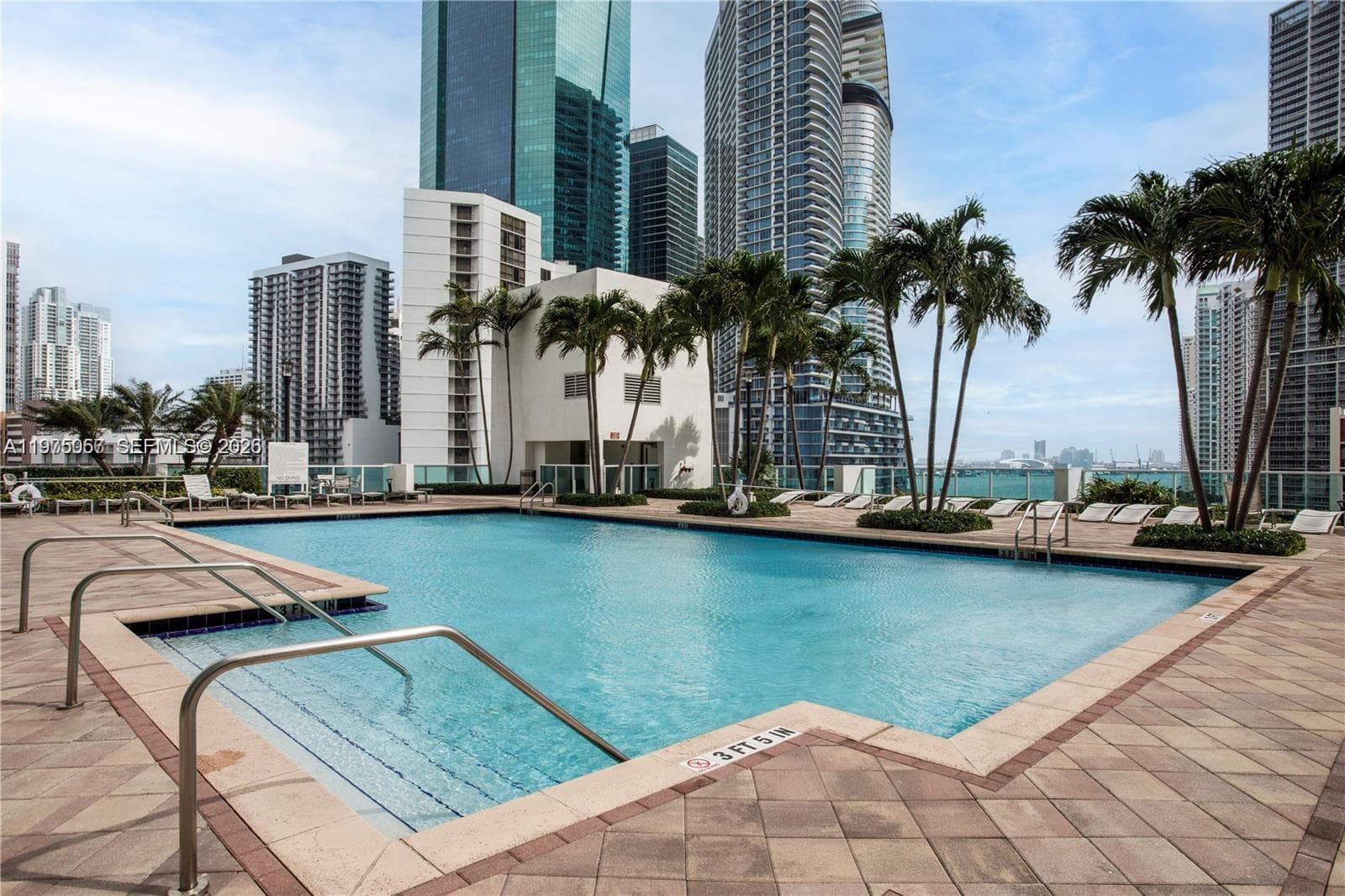31 SE 5th St # 4121, Miami FL 33131 — 21