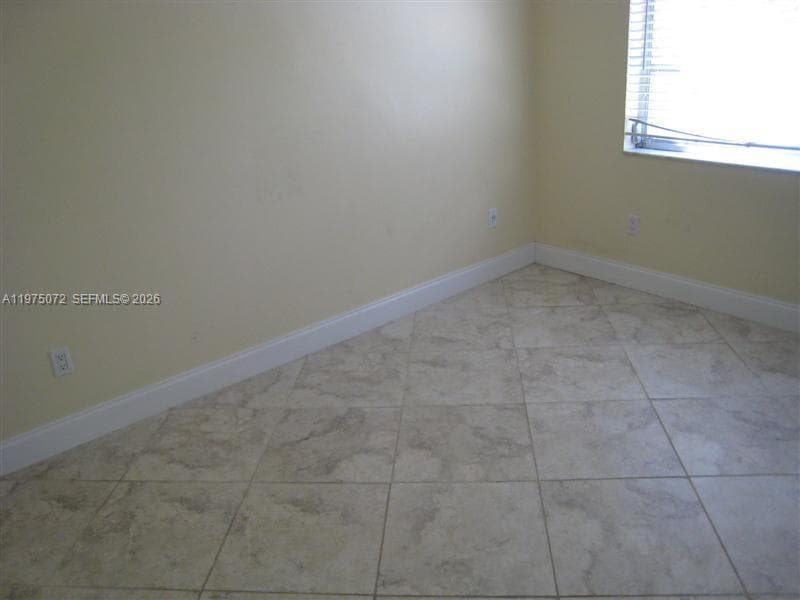 7722 Camino Real # E301, Miami FL 33143 — 6