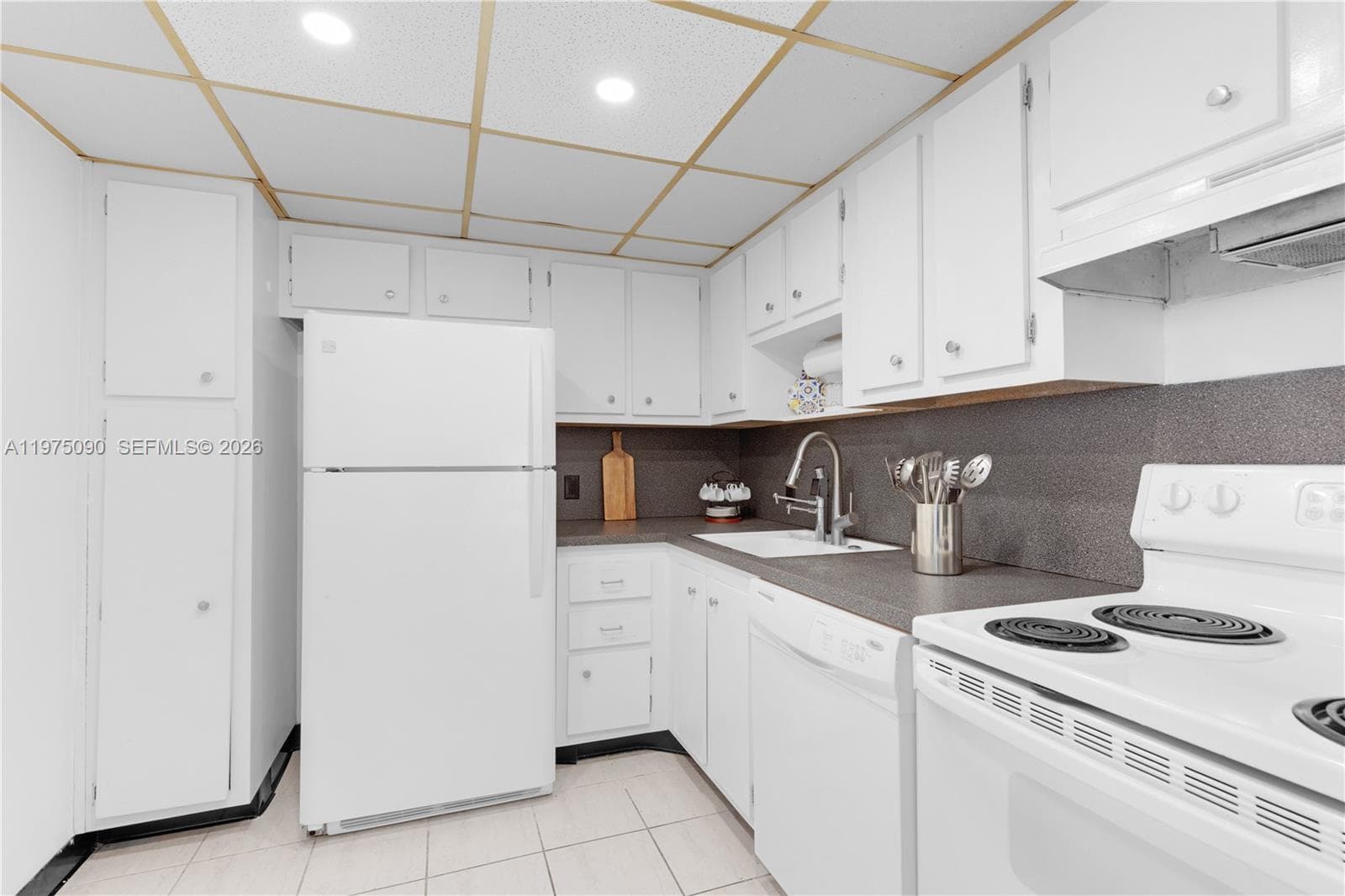 3625 N Country Club Dr # 1401, Aventura FL 33180 — 36