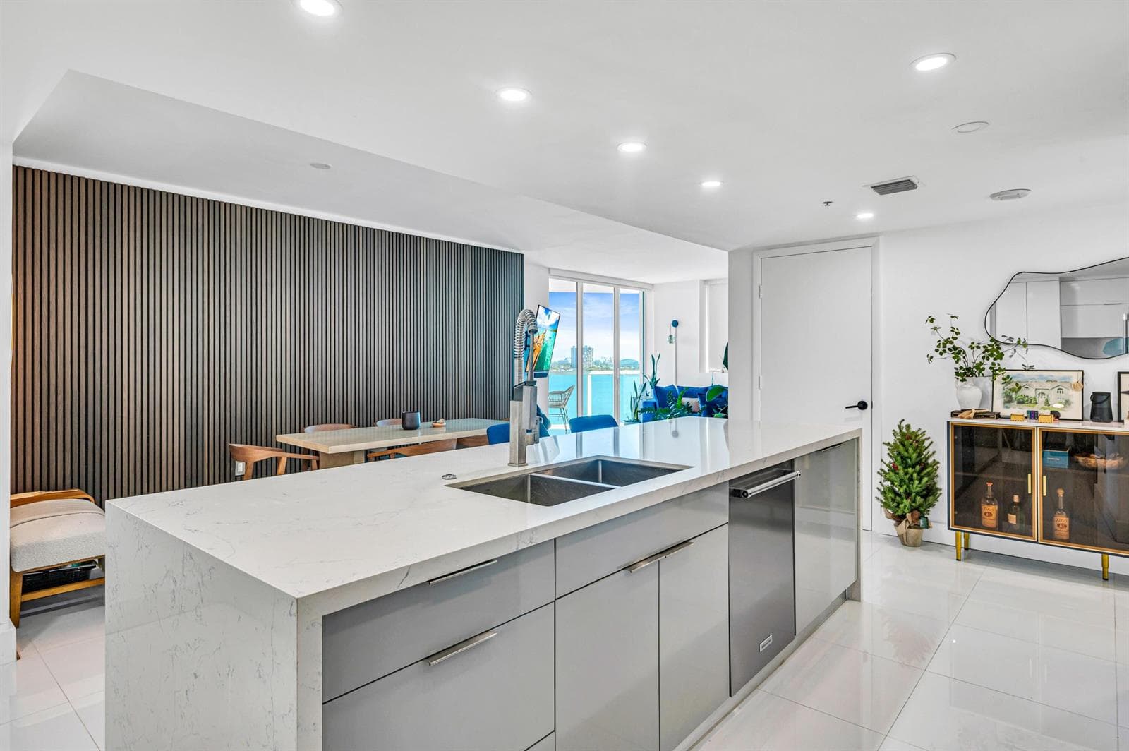 665 NE 25th Street # 1001, Miami FL 33137 — 6