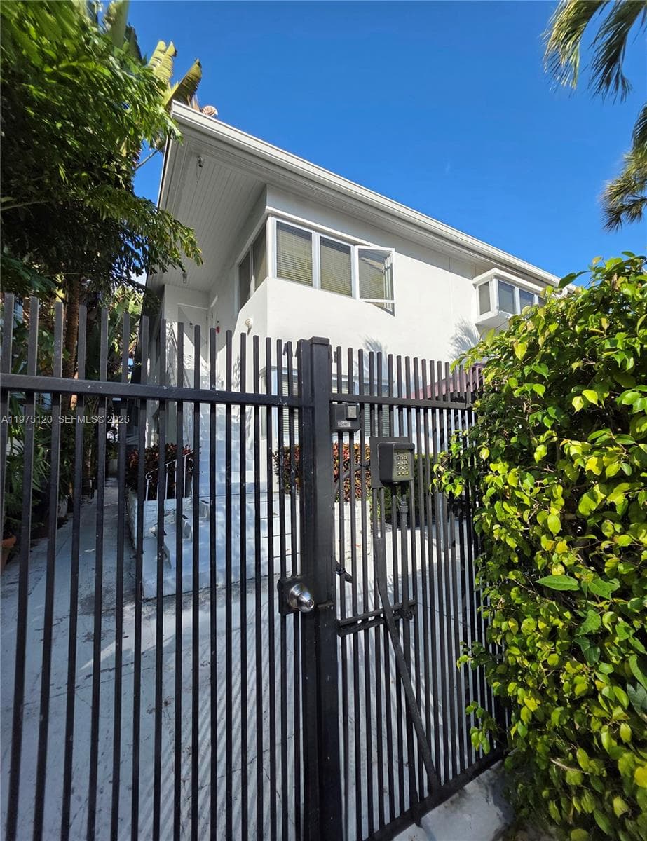 1616 Euclid Ave # 12, Miami Beach FL 33139 — 2