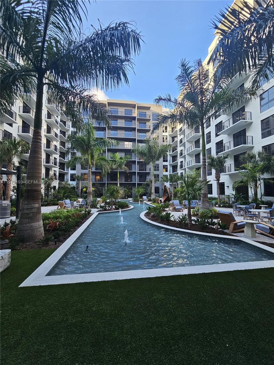 1650 NE 124th St # 102, North Miami FL 33181 — 9