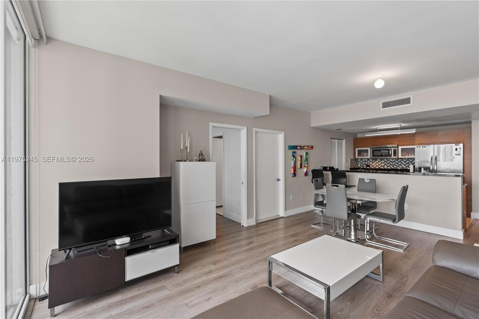 244 Biscayne Blvd # 2410, Miami FL 33132 — 23