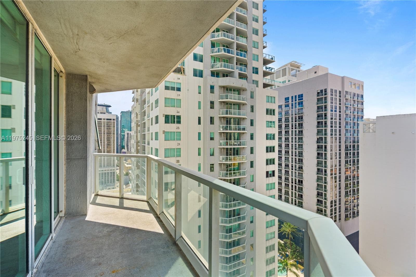 244 Biscayne Blvd # 2410, Miami FL 33132 — 17