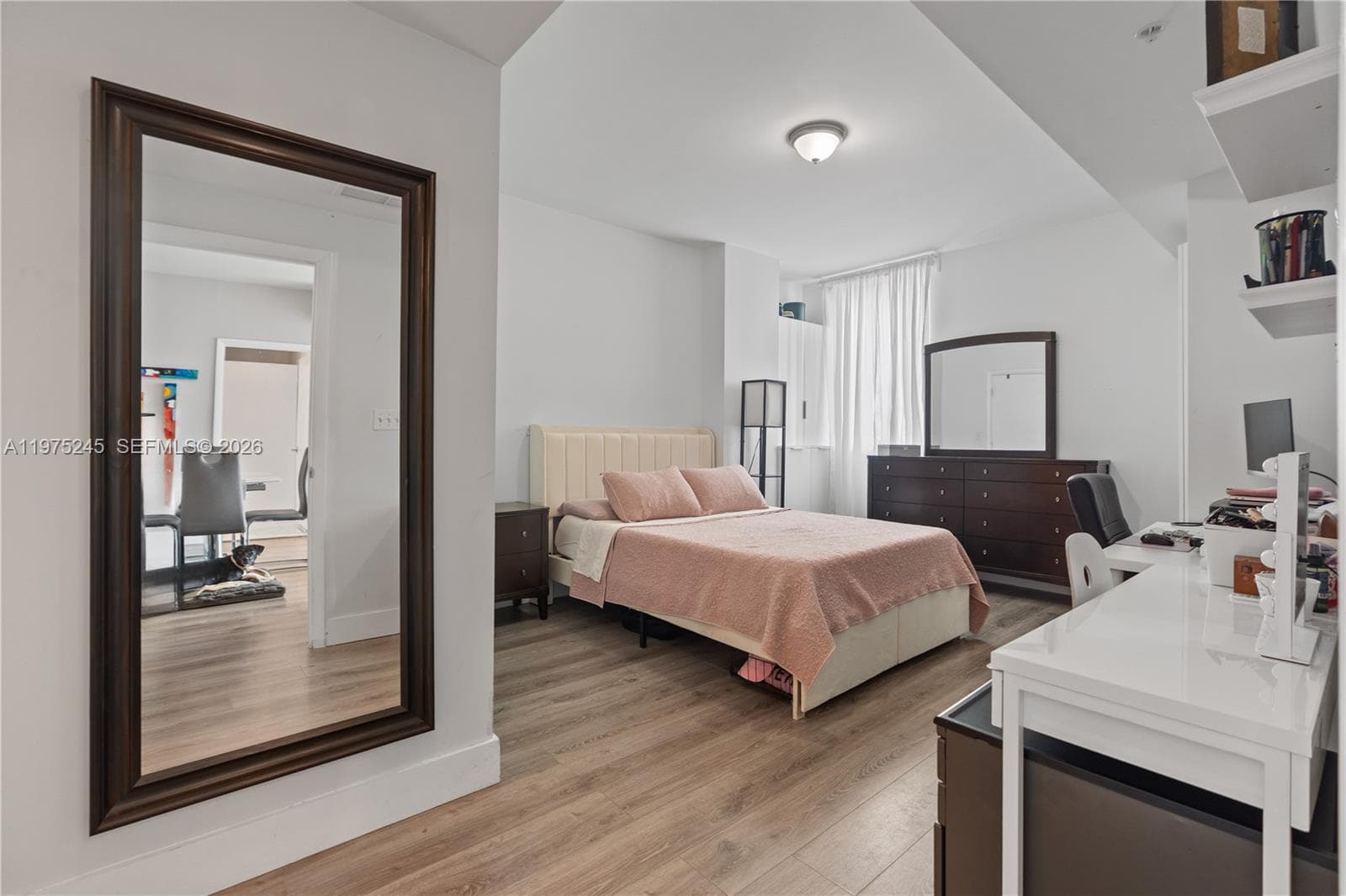 244 Biscayne Blvd # 2410, Miami FL 33132 — 22