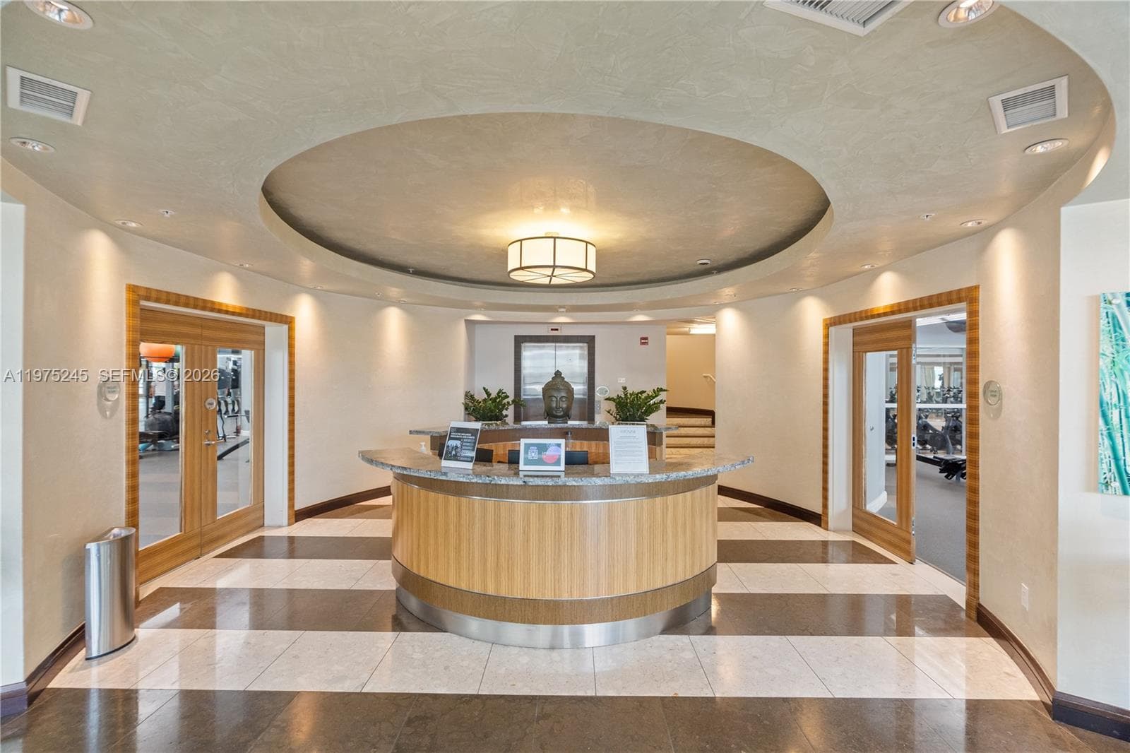 244 Biscayne Blvd # 2410, Miami FL 33132 — 33