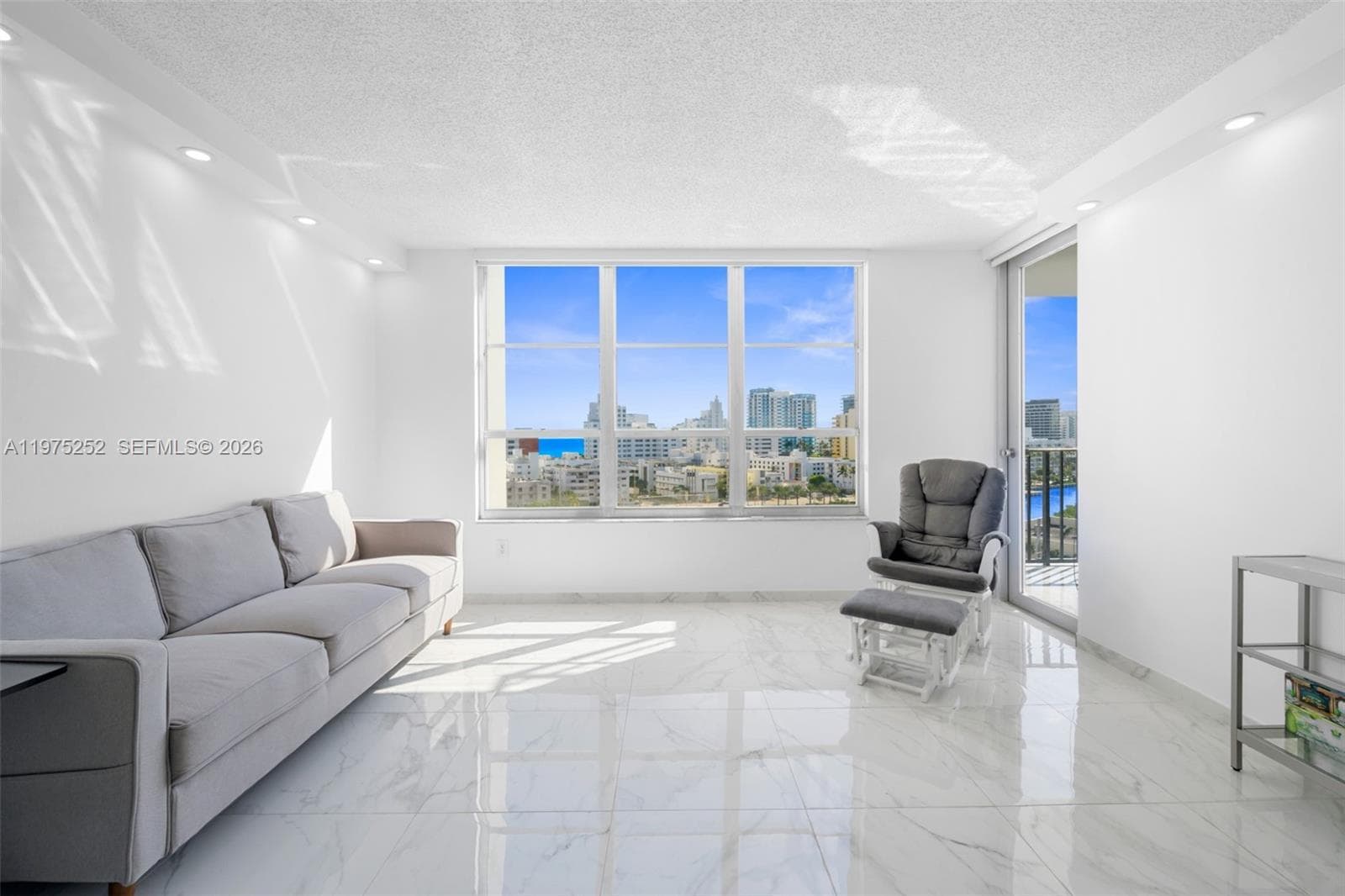 4101 Pine Tree Dr # 919, Miami Beach FL 33140 — 2