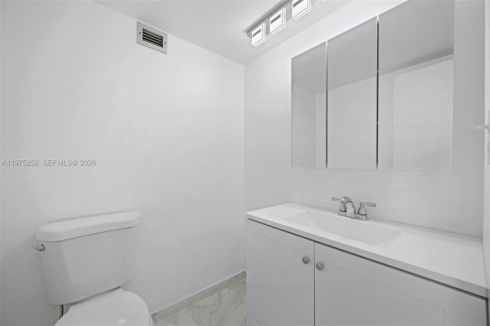 4101 Pine Tree Dr # 919, Miami Beach FL 33140 — 10
