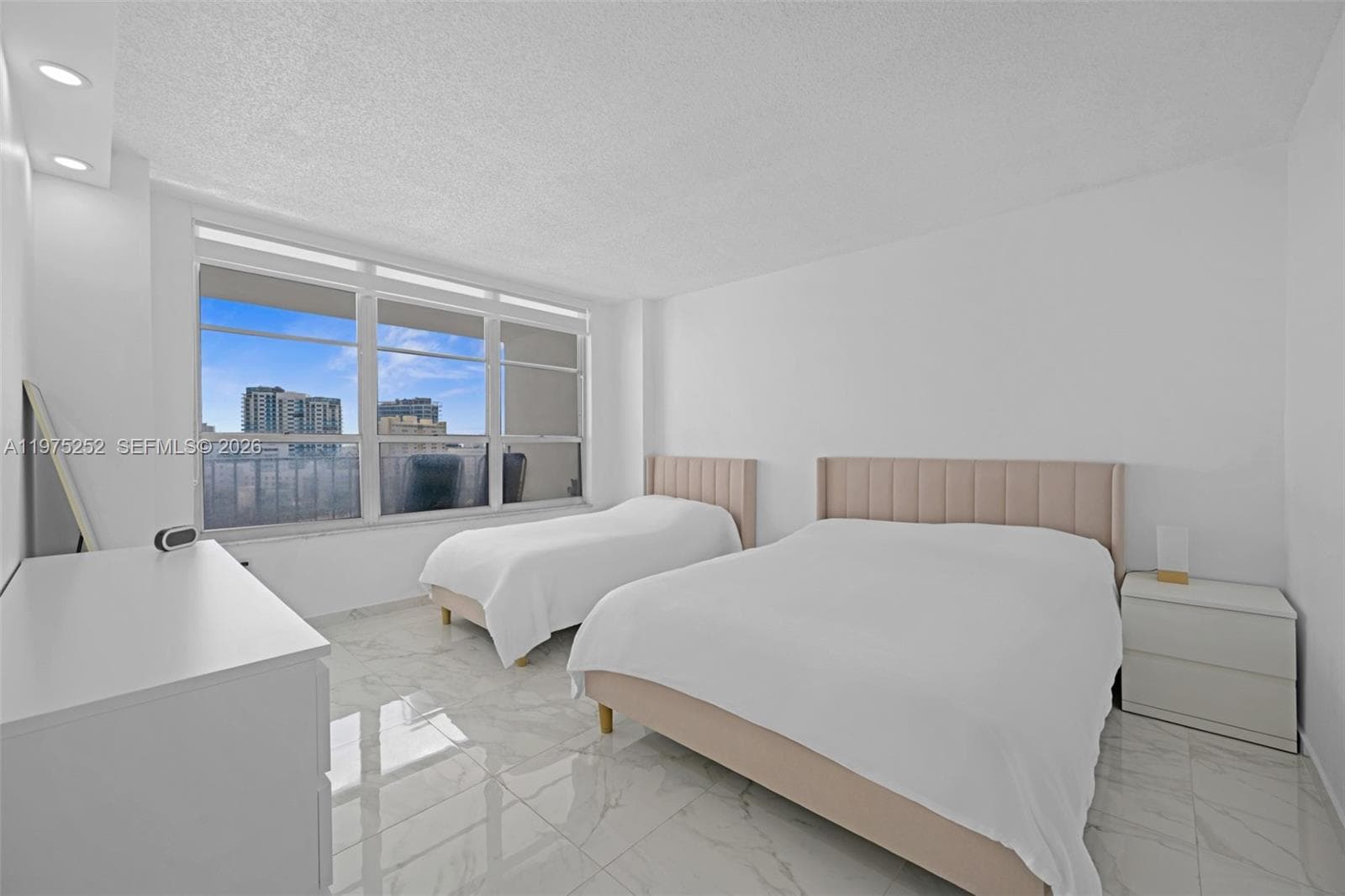 4101 Pine Tree Dr # 919, Miami Beach FL 33140 — 11