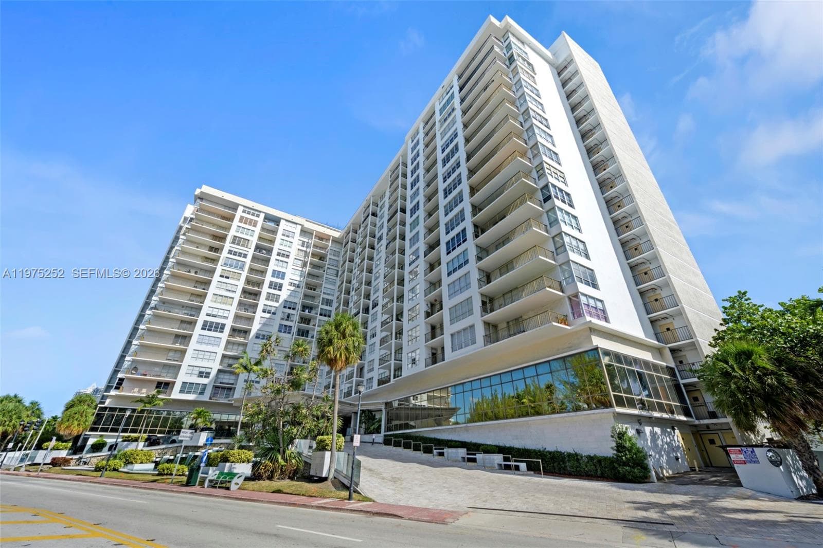 4101 Pine Tree Dr # 919, Miami Beach FL 33140 — 25