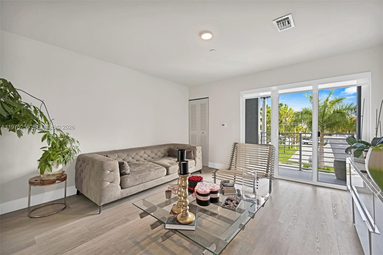 2535 NE 193rd St # 3209, Miami FL 33180 — 1
